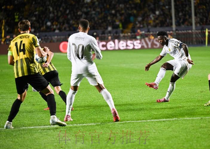 各项赛事两连胜!皇马3-2塔拉维亚晋级16强 各项赛事两连胜!皇马3-2塔拉维亚晋级16强